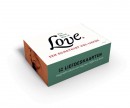 Een schatkist vol liefde/The world box of love.